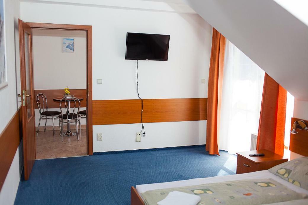 Penzion Centrum Hotel Bjelipotok Kültér fotó